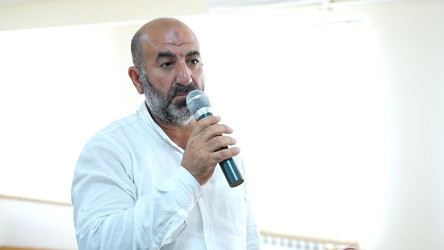 261 nömrəli məktəbdə RİH başçısının səyyar qəbulu keçirildi