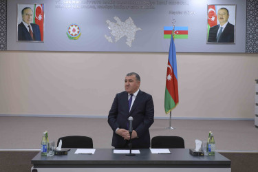 Rayon İcra Hakimiyyətinin başçısı 59 saylı tam orta məktəbdə vətəndaşlarla görüşüb