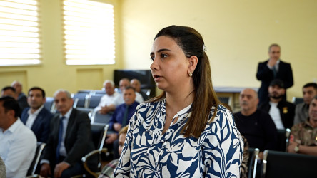 Rayon İcra Hakimiyyətinin başçısı 249 saylı tam orta məktəbdə vətəndaşlarla görüşüb