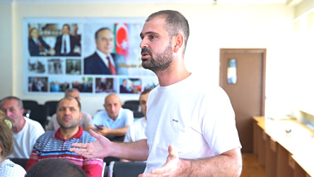 Rayon İcra Hakimiyyətinin başçısı 17 saylı tam orta məktəbdə vətəndaşlarla görüşü təşkil olunub