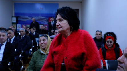 Rayon İcra Hakimiyyətinin başçısı 116 saylı tam orta məktəbdə vətəndaşlarla görüşüb