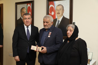 Xətai rayonunda Azərbaycan Respublikası Prezidentinin Sərəncamına əsasən təltif olunmuş hərbçilərin mükafatlarının təqdimetmə mərasimi keçirilib.