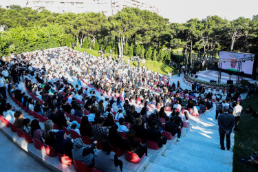 Xətai rayonunda 1 İyun-Uşaqların Beynəlxalq Müdafiəsi Günü ilə əlaqədar konsert proqramı təşkil olunub+VİDEO