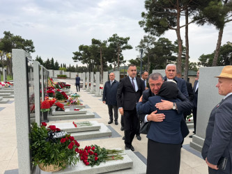 Vətən Müharibəsi Qəhrəmanı Mansurov Elçin Elşən oğlu və şəhid Abbaslı Arif Firuz oğlunun məzarları ziyarət olunub