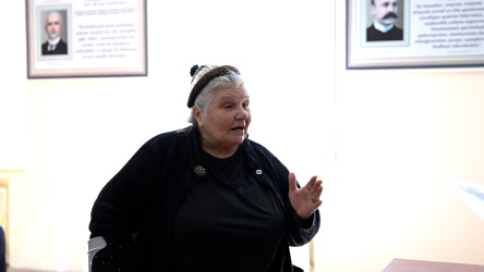 Rayon İcra Hakimiyyətinin başçısı 56 saylı tam orta məktəbdə vətəndaşlarla görüşüb