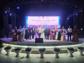 Xətai rayonunda “Səhnəmizin Şəfəq Çağı” adlı teatr-konsert proqramı keçirilib