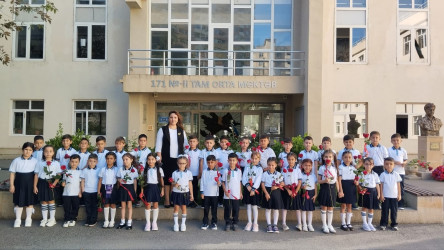 Yeni tədris ilinin başlanması münasibətilə Xətai rayonunun təhsil müəssisələrində təntənəli tədbirlər keçirilib