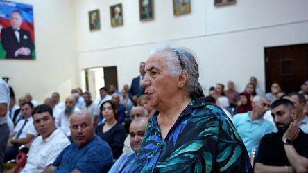 Rayon İcra Hakimiyyətinin başçısı 86 saylı tam orta məktəbdə vətəndaşlarla görüşü təşkil olunub