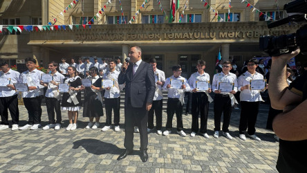 Xətai rayon məktəblərində "Son Zəng" çalındı
