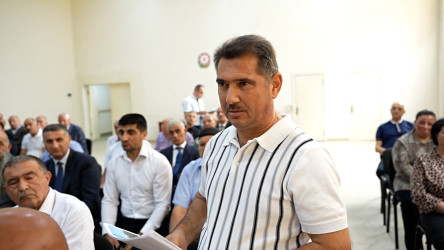 254 nömrəli məktəbdə RİH başçısının səyyar qəbulu keçirildi