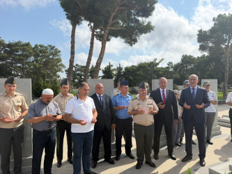 Vətən Müharibəsi şəhidi Quliyev Rəşad Rəşid oğlunun məzarı ziyarət edilib.