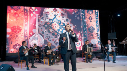 Xətai rayonunda “Musiqili Bakı” layihəsi çərçivəsində muğam gecəsi keçirilib