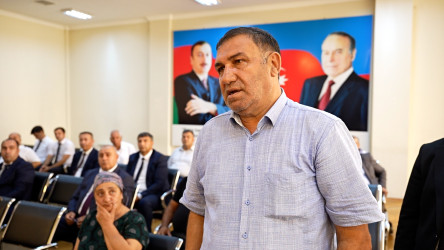 55 nömrəli məktəbdə RİH başçısının səyyar qəbulu keçirildi