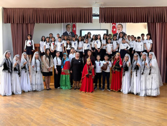 Xətai rayonunun orta ümumtəhsil məktəblərində Ümummilli lider Heydər Əliyevin anadan olmasının 103-cü ildönümü münasibətilə silsilə tədbirlər keçirilib.