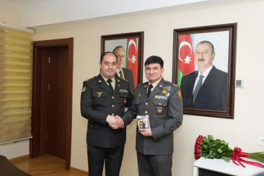Vətən Müharibəsi Qəhrəmanı Zaur Hüseynova polkovnik-leytenant hərbi rütbəsi təqdim olunub
