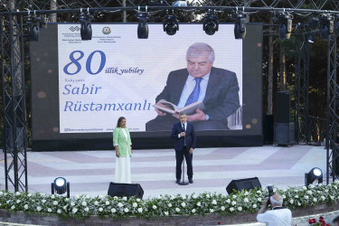 Xətai rayonunda Xalq şairi Sabir Rüstəmxanlının 80 illik yubileyinə həsr olunmuş təntənəli tədbir keçirilib+VİDEO