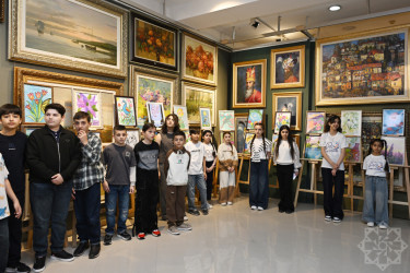 Xətai Sənət Mərkəzində “Baharın rəngləri” adlı sərgi açılıb.