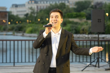 Xətai rayonunda Nizami parkında sakinlər üçün konsert proqramı təşkil olunub