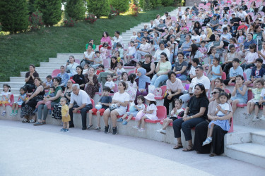 H.Əliyev adına İstirahət Parkında “Zınqırovlu pişik” kukla tamaşası nümayiş olunub+VİDEO