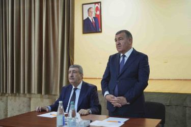 Rayon İcra Hakimiyyətinin başçısı 27 saylı tam orta məktəbdə vətəndaşlarla görüşü təşkil olunub