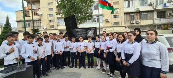 Xətai rayonunda təhsil və mədəniyyət müəssisələrində 27 Sentyabr – Anım Günü ilə əlaqədar silsilə tədbirlər keçirilib