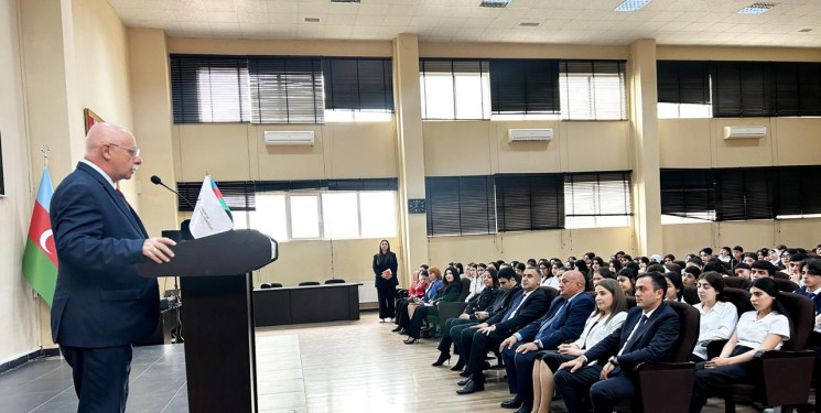 Xətai rayonunda “Gender bərabərliyi dövlət siyasətinin prioritet istiqamətlərindən biridir” mövzusunda maarifləndirici tədbir keçirilib