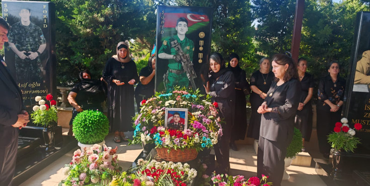 Şəhid  Səmədov Elnur Qalib oğlunun məzarı ziyarət edilib.