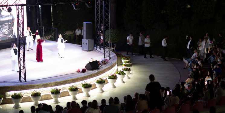 Xətai rayonunda gənc müğənni Nesrin Alevin iştirakı ilə konsert proqramı keçirilib+VİDEO