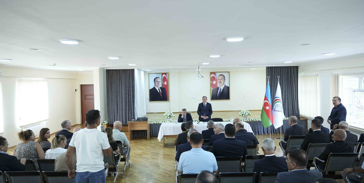 261 nömrəli məktəbdə RİH başçısının səyyar qəbulu keçirildi