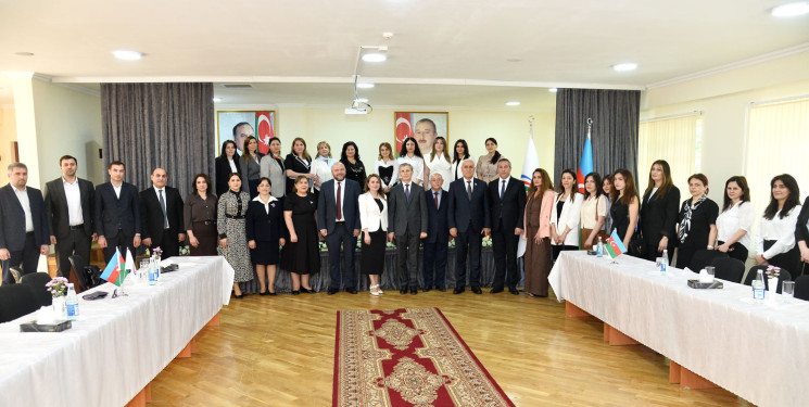 Xətai rayonunda “Məktəb ictimai müzakirədə” layihəsi çərçivəsində növbəti görüş keçirilib