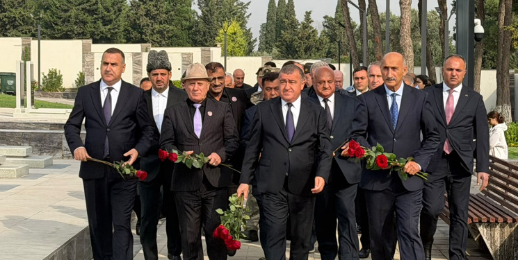Vətən Müharibəsi şəhidi Ramaldanov Babək Meyvəddin oğlunun məzarı ziyarət edilib