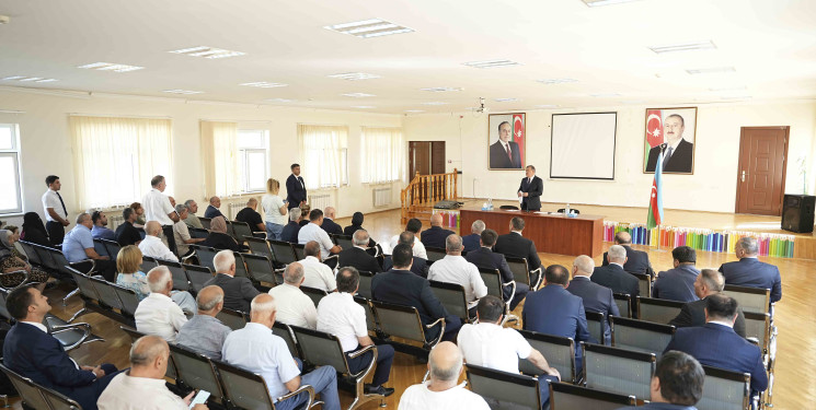 265 nömrəli məktəbdə RİH başçısının səyyar qəbulu keçirildi