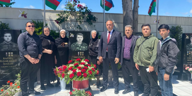 Vətən Müharibəsi şəhidi  Rəfibəyli Əbdülrza Şamməd  oğlunun məzarı rayon İcra Hakimiyyətinin nümayəndləri tərəfindən ziyarət olunub