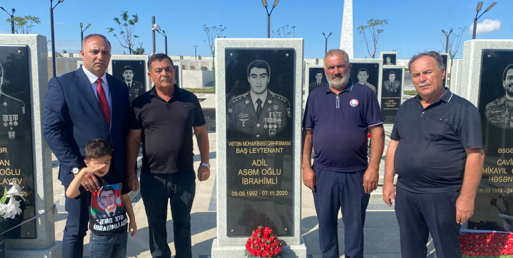 Vətən Müharibəsi Qəhrəmanı İbrahimli Adil Asəm oğlunun məzarı ziyarət edilib