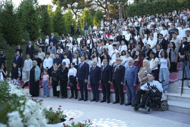 Xətai rayonunda ali məktəblərə qəbul imtahanlarında yüksək bal toplamış məzunlarla görüş və  konsert proqramı təşkil olunub+VİDEO