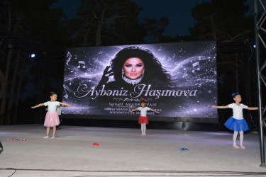 Xətai rayonunda Əməkdar artist Aybəniz Haşımovanın iştirakı ilə  konsert proqramı təşkil olunub
