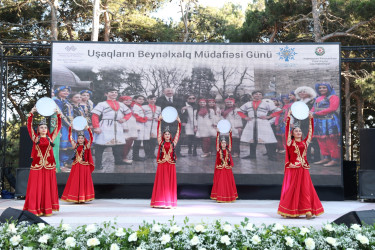 Xətai rayonunda 1 İyun-Uşaqların Beynəlxalq Müdafiəsi Günü ilə əlaqədar konsert proqramı təşkil olunub+VİDEO