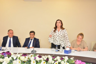 Xətai rayonunda "17 İyun – Tibb İşçilərinin Peşə Bayramı Günü" münasibətilə dəyirmi masa keçirilib.