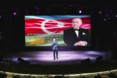 Xətai rayonunda “15 iyun-Azərbaycan tarixində dönüş nöqtəsi” adlı möhtəşəm konsert proqramı təşkil olunub+ VİDEO