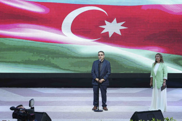 Xətai rayonunda Xalq şairi Sabir Rüstəmxanlının 80 illik yubileyinə həsr olunmuş təntənəli tədbir keçirilib+VİDEO
