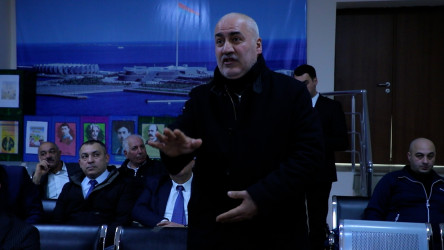 Rayon İcra Hakimiyyətinin başçısı 116 saylı tam orta məktəbdə vətəndaşlarla görüşüb