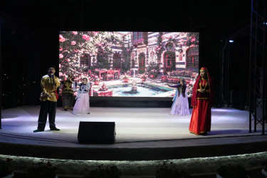 Xətai rayonunda “Səhnəmizin Şəfəq Çağı” adlı teatr-konsert proqramı keçirilib