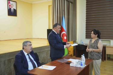 Rayon İcra Hakimiyyətinin başçısı 27 saylı tam orta məktəbdə vətəndaşlarla görüşü təşkil olunub