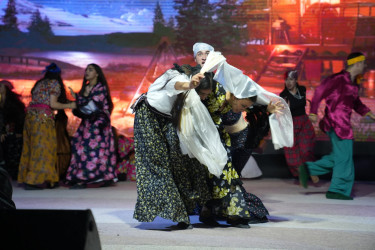 Xətai rayonunda “Səhnəmizin Şəfəq Çağı” adlı teatr-konsert proqramı keçirilib
