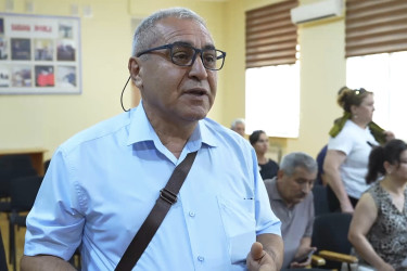 Rayon İcra Hakimiyyətinin başçısı 27 saylı tam orta məktəbdə vətəndaşlarla görüşü təşkil olunub