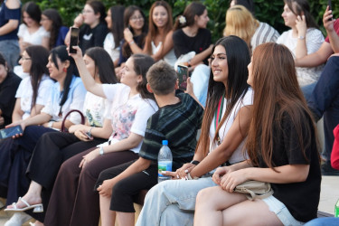Xətai rayonunda Nizami parkında sakinlər üçün konsert proqramı təşkil olunub
