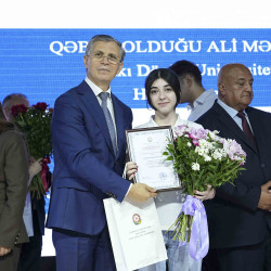 Xətai rayonunda ali məktəblərə qəbul imtahanlarında yüksək bal toplamış məzunlarla görüş və  konsert proqramı təşkil olunub+VİDEO
