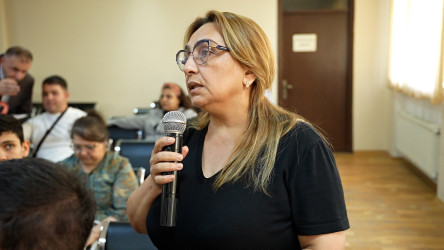 48 nömrəli məktəbdə RİH başçısının səyyar qəbulu keçirildi