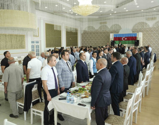 27 Sentyabr – Anım Günü ilə əlaqədar Xətai rayonunda ağacəkmə aksiyası keçirilib və ehsan süfrəsi təşkil olunub