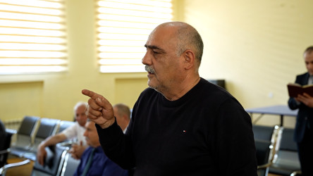 Rayon İcra Hakimiyyətinin başçısı 249 saylı tam orta məktəbdə vətəndaşlarla görüşüb